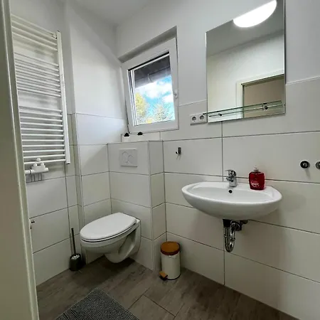 Gemuetliche Nahe Messe Und Flughafen *