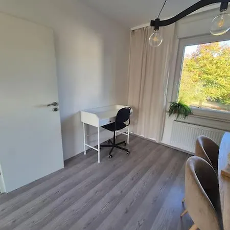 Gemuetliche Nahe Messe Und Flughafen Appartement