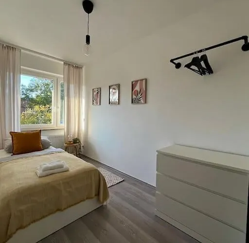 Gemuetliche Nahe Messe Und Flughafen